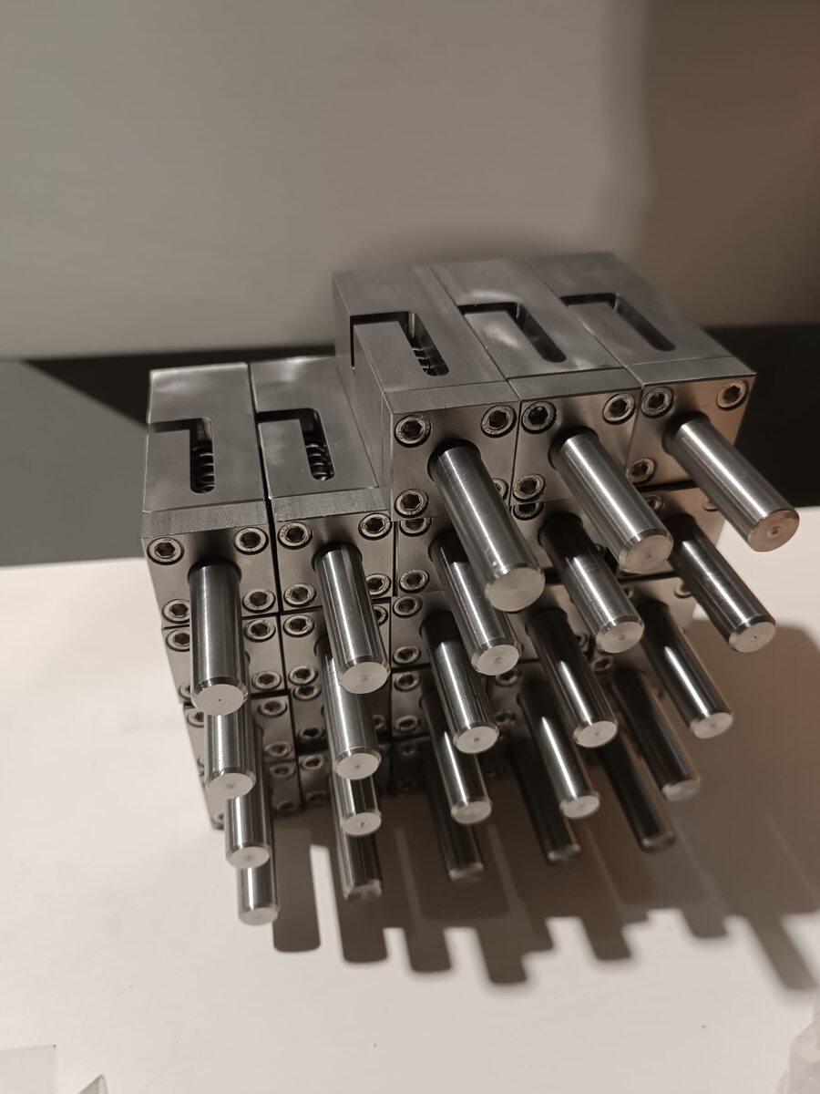 Zamki do drzwi szklanych — branża morska